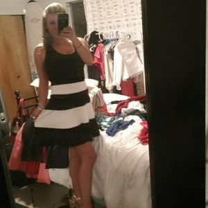 Gorgeous bebe black and white dress size 6
